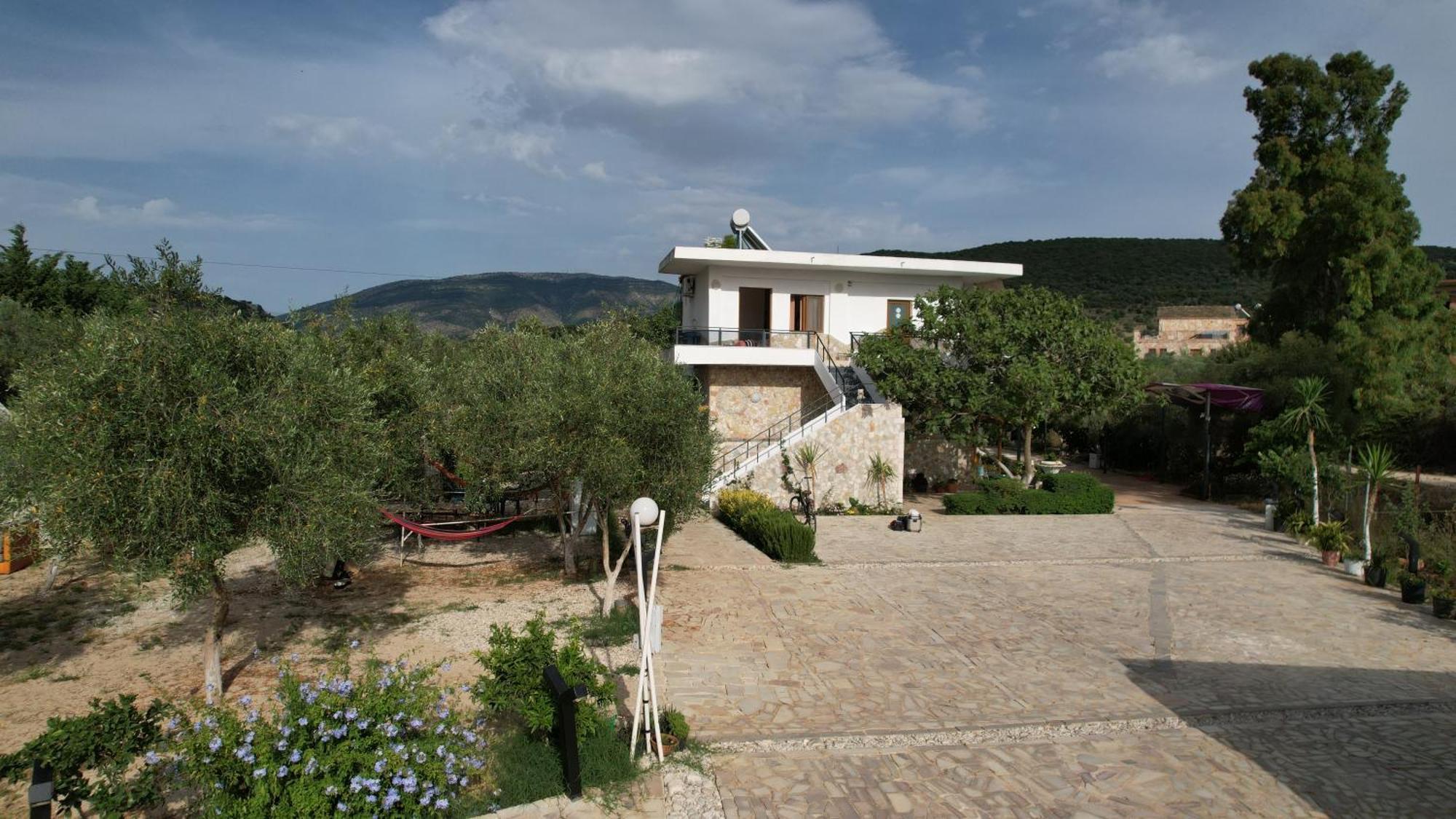 Garden Villa Lake Side & Glamping Ksamil Exterior foto